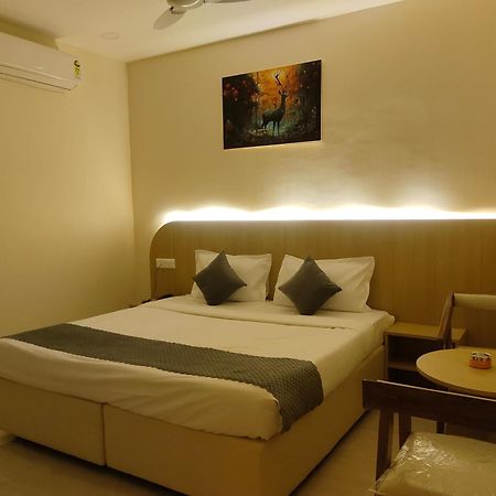 Hotel Meridian Blue Warangal Extérieur photo